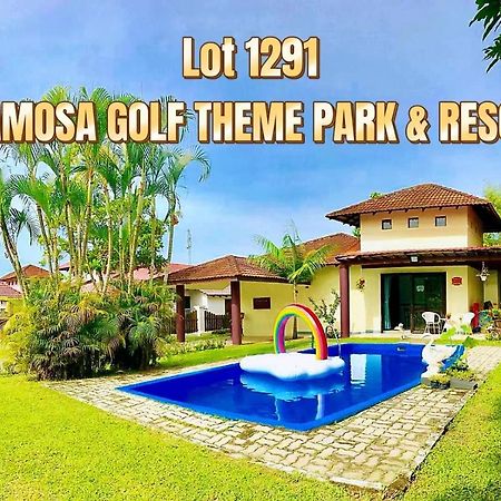 Melaka Afamosa Resort D'Amour: Private Villa with Garden View and Theater Exterior photo